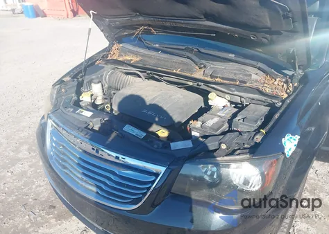 2013 Chrysler Town & Country Touring-L из США, поврежденный, VIN 2C4RC1CG1DR610286